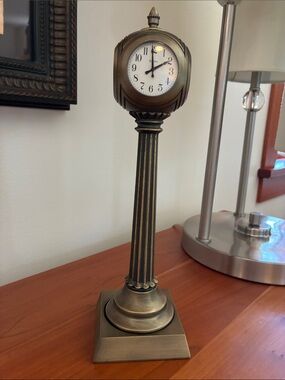 EUC, Bulova, Four Sided Antique-Style Brass Table Clock Pedestal - Brass Finish